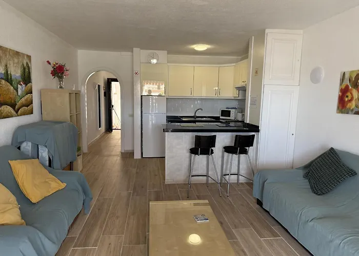 Lovely 1 Bed 15a2, Victoria Court 1, Cristianos, Tenerife Apartment Los Cristianos (Tenerife)